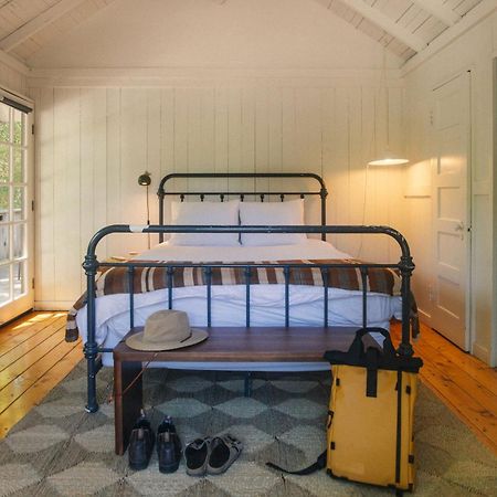 Johnson'S Beach Cabins And Campground Герневилл Экстерьер фото