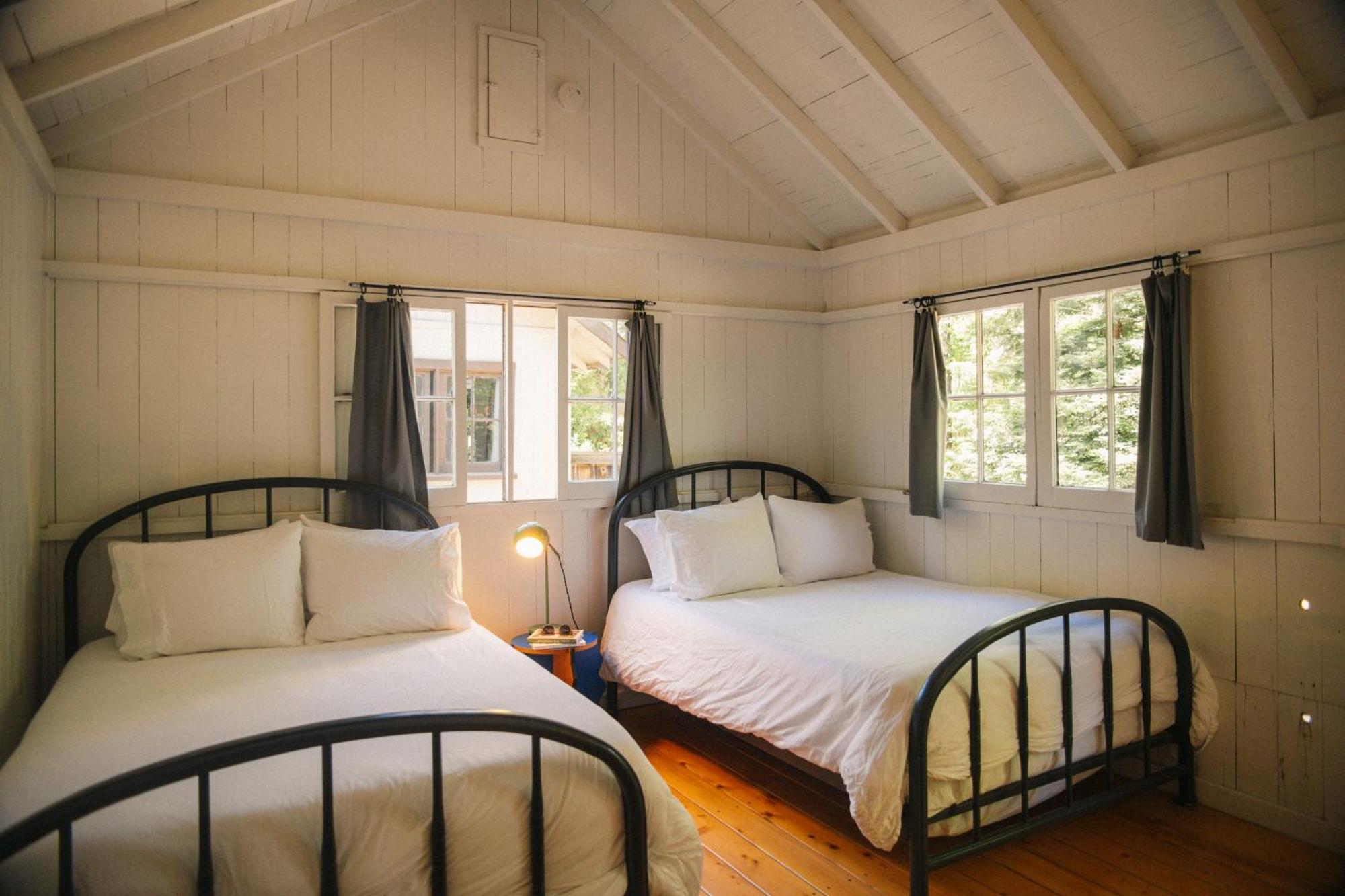 Johnson'S Beach Cabins And Campground Герневилл Экстерьер фото