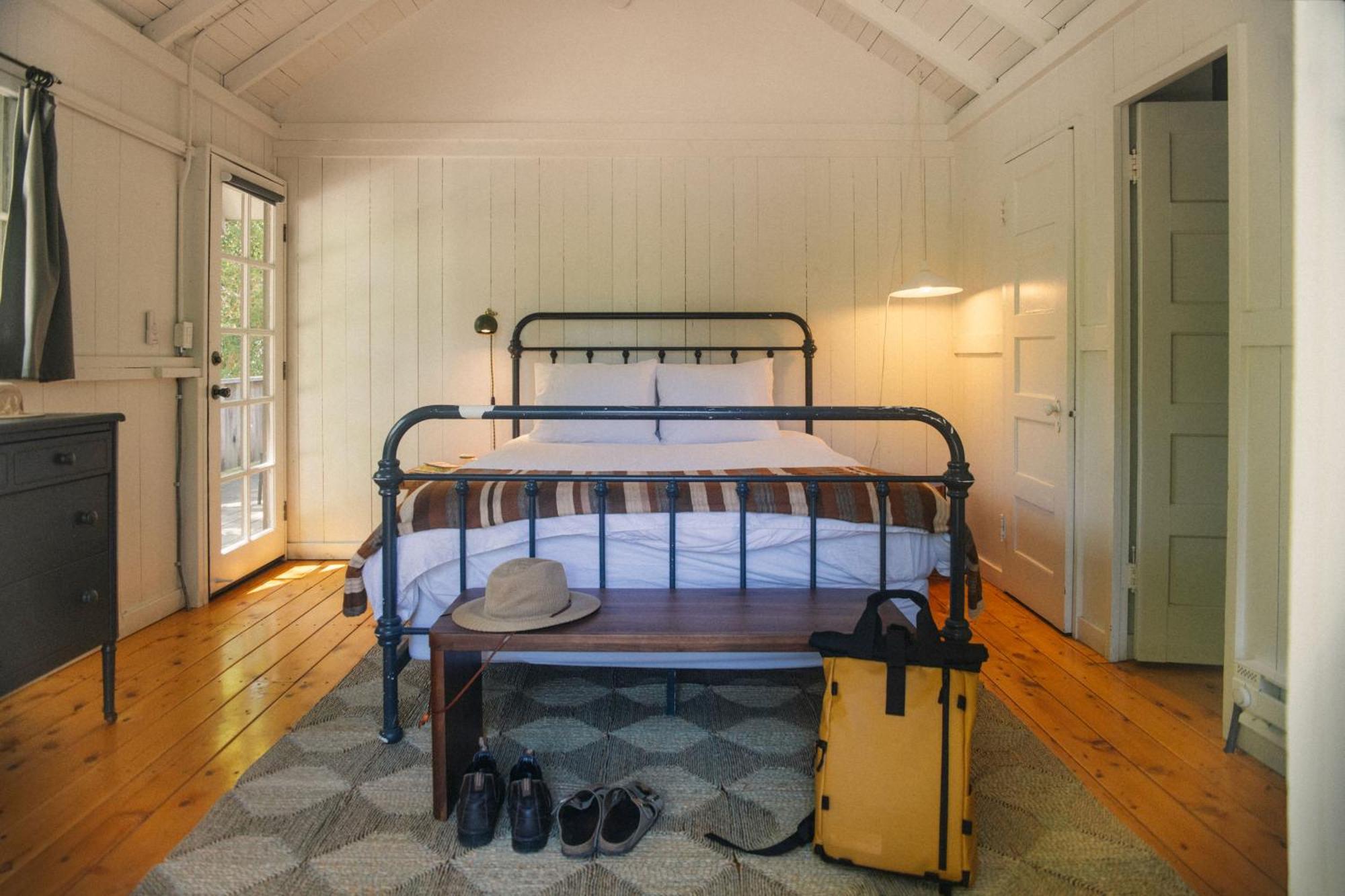 Johnson'S Beach Cabins And Campground Герневилл Экстерьер фото