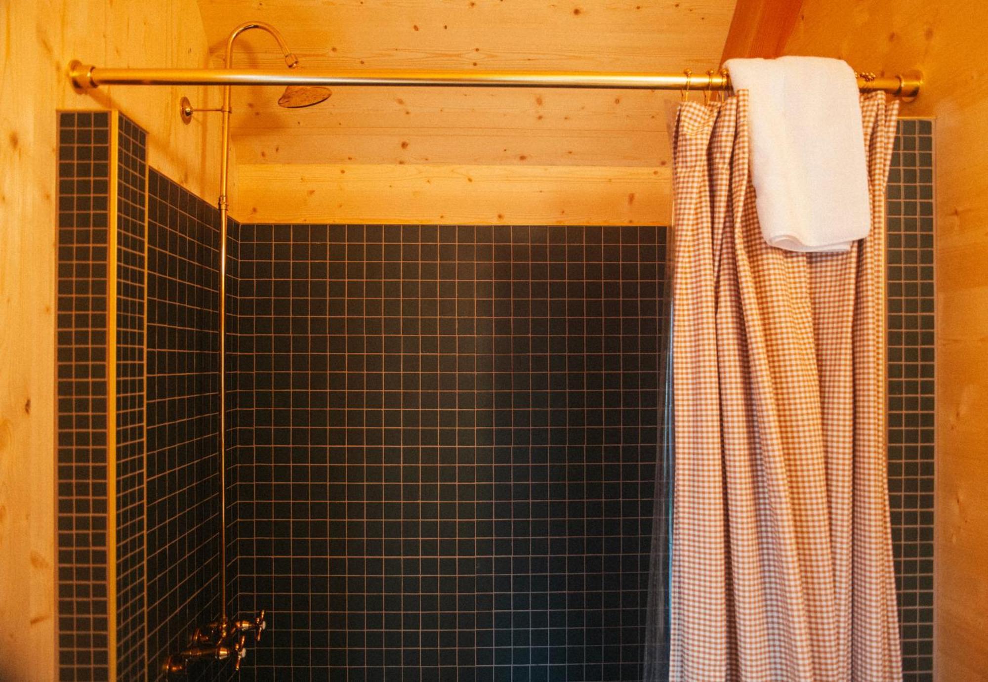 Johnson'S Beach Cabins And Campground Герневилл Экстерьер фото
